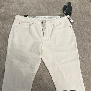 Seven7 Men's White Jeans
38W 32L